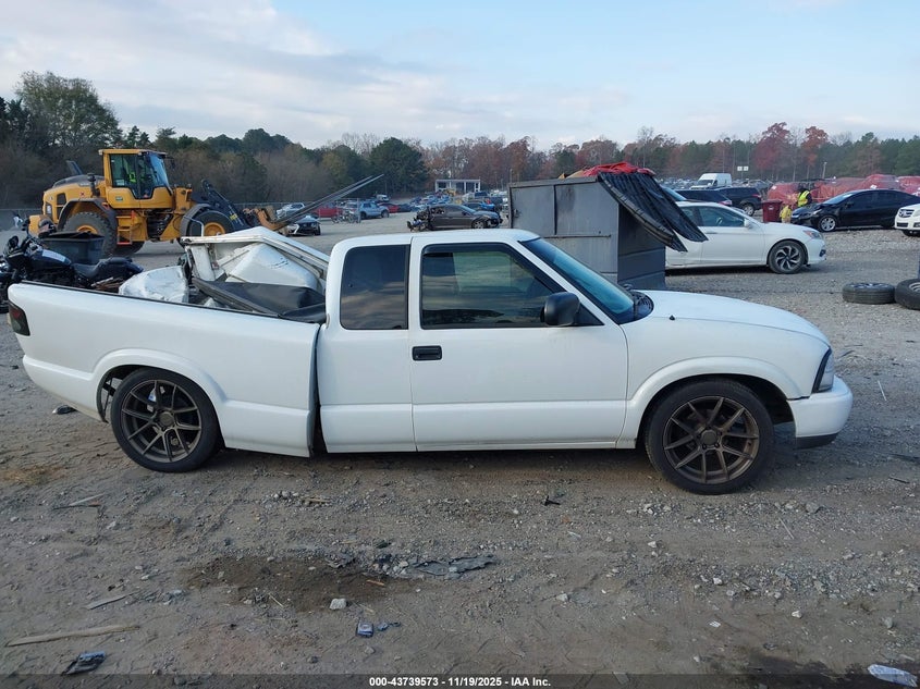 2001 GMC Sonoma Sls VIN: 1GTCS19W418143217 Lot: 43739573