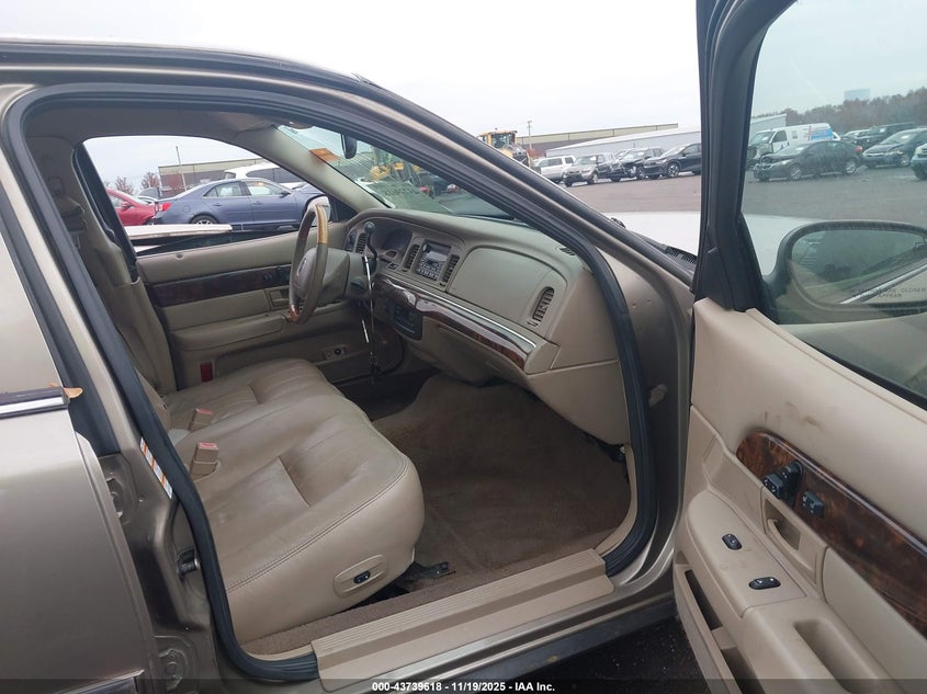 2MEHM75W44X651845 2004 MERCURY GRAND MARQUIS photo no. 5