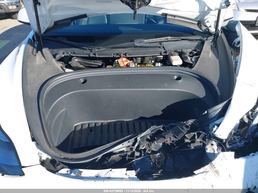 2022 Tesla Model 3 Long Range Dual Motor All-Wheel Drive VIN: 5YJ3E1EB6NF125799 Lot: 43739685