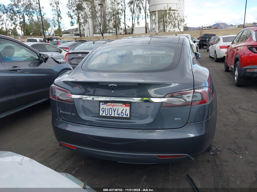 2014 Tesla Model S P85 VIN: 5YJSA1H13EFP50493 Lot: 43739752