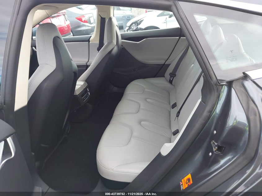 2014 Tesla Model S P85 VIN: 5YJSA1H13EFP50493 Lot: 43739752