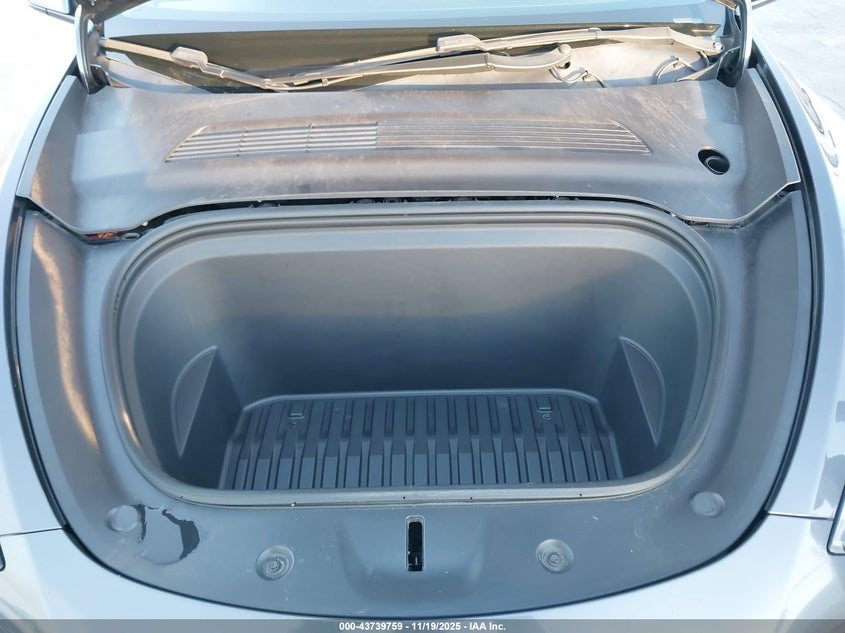 2020 Tesla Model Y Long Range Dual Motor All-Wheel Drive VIN: 5YJYGDEE5LF001712 Lot: 43739759