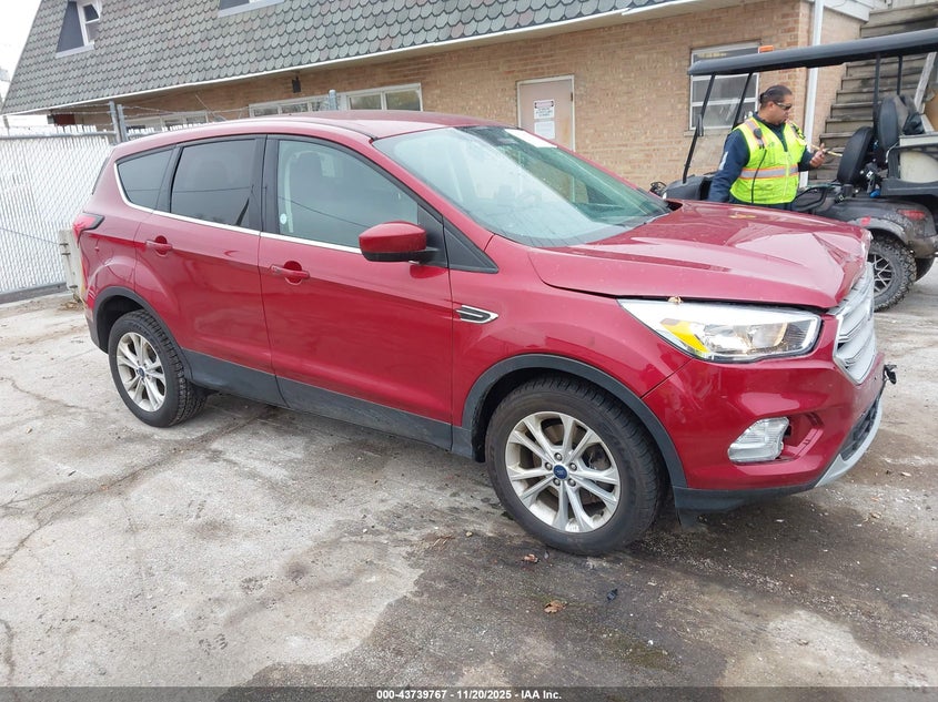 FORD ESCAPE SE