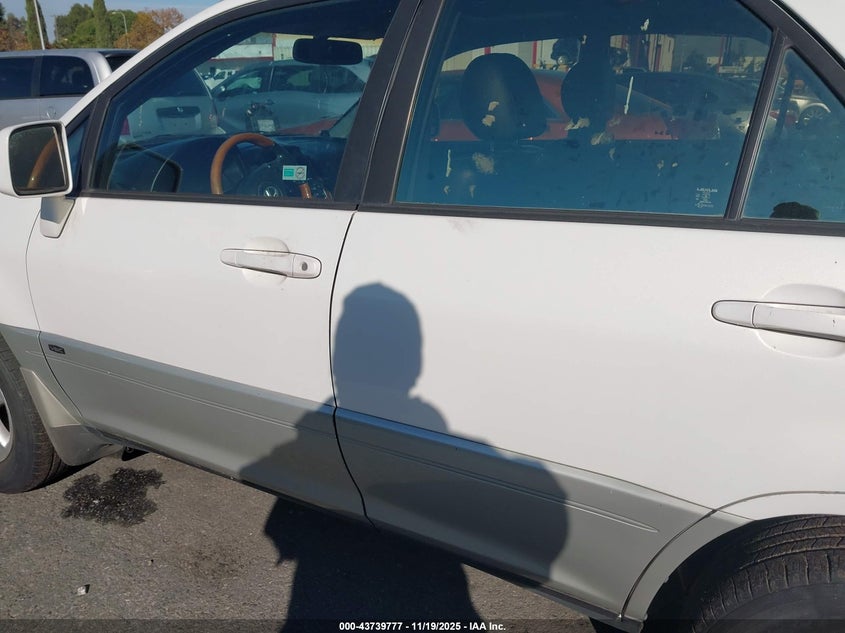 2001 Lexus Rx 300 VIN: JTJHF10U010175860 Lot: 43739777