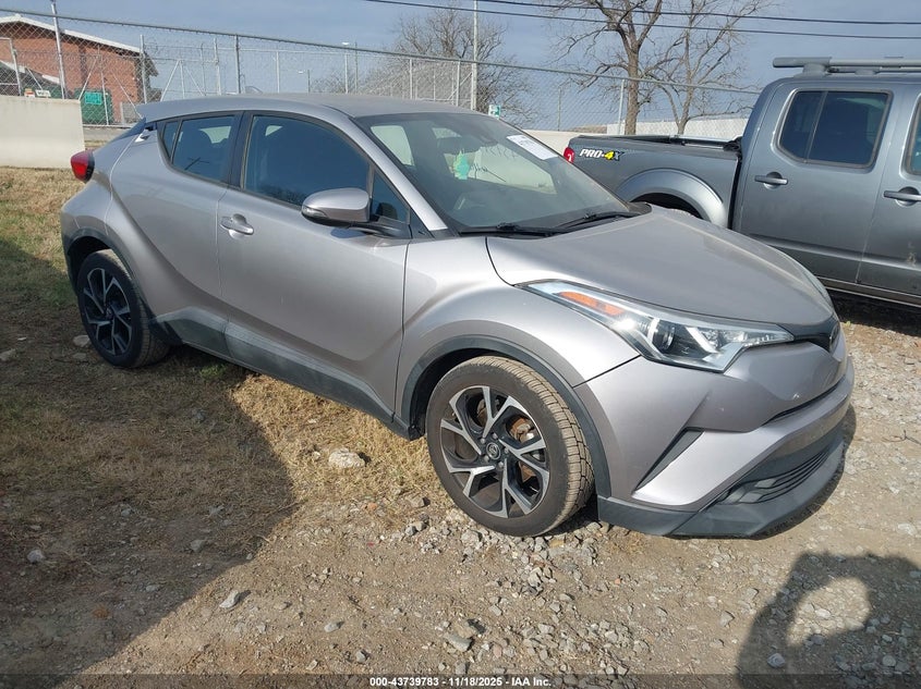TOYOTA C-HR XLE PREMIUM