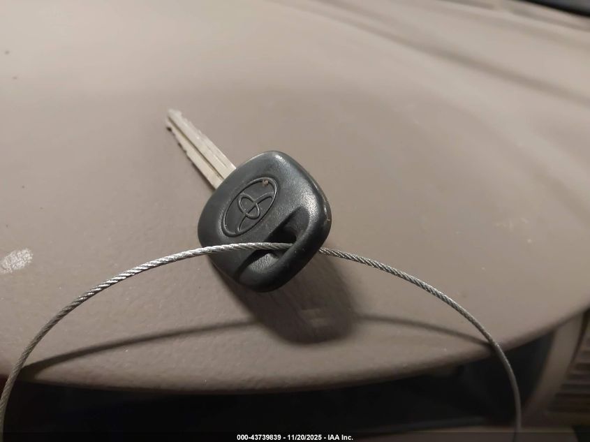 2005 Toyota Corolla Ce VIN: 1NXBR32E15Z351813 Lot: 43739839