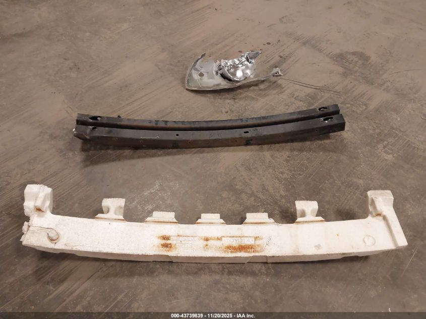 2005 Toyota Corolla Ce VIN: 1NXBR32E15Z351813 Lot: 43739839