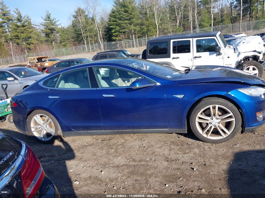 2016 Tesla Model S 60D/70D/75D/85D/90D VIN: 5YJSA1E27GF123893 Lot: 43739843
