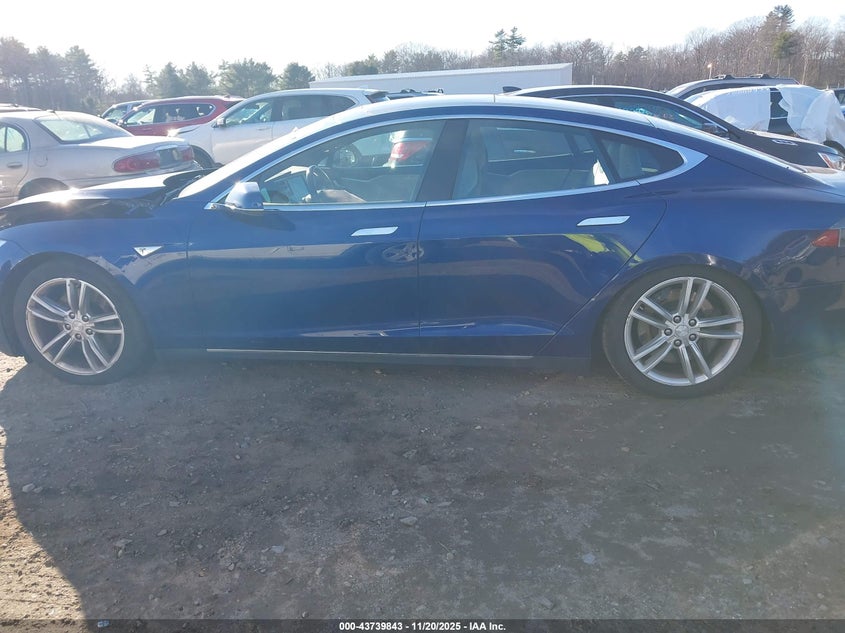 2016 Tesla Model S 60D/70D/75D/85D/90D VIN: 5YJSA1E27GF123893 Lot: 43739843