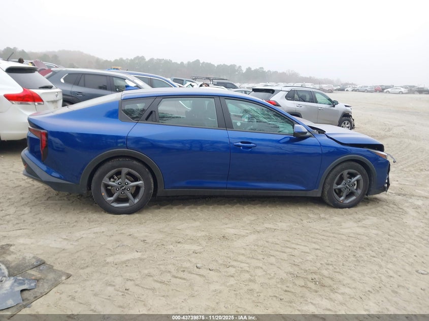 2025 Kia K4 Lxs VIN: 3KPFT4DE8SE038066 Lot: 43739875