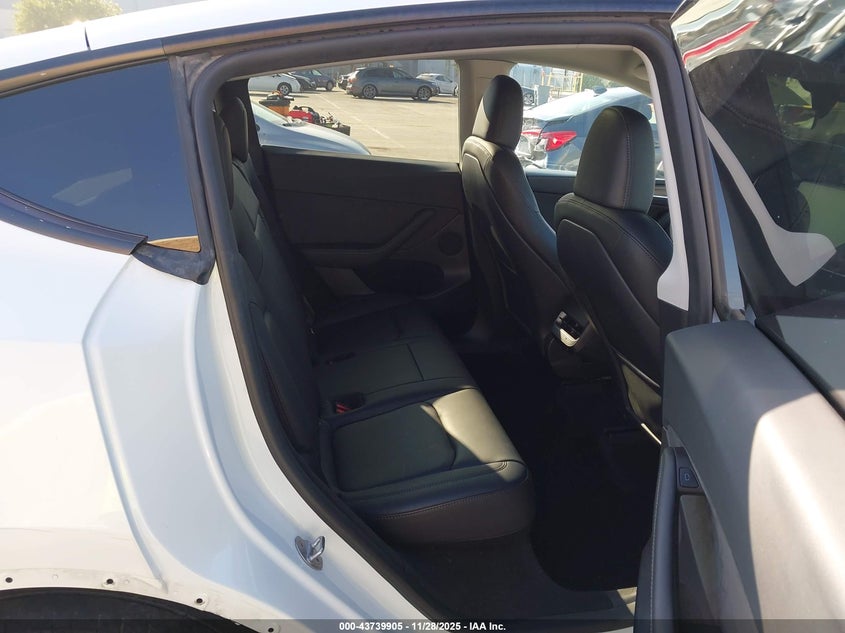 2023 Tesla Model Y Awd/Long Range Dual Motor All-Wheel Drive VIN: 7SAYGDEEXPF959687 Lot: 43739905