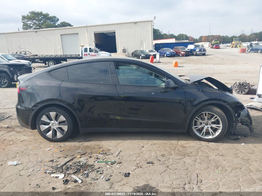 2021 Tesla Model Y Long Range Dual Motor All-Wheel Drive VIN: 5YJYGDEE4MF118554 Lot: 43739923