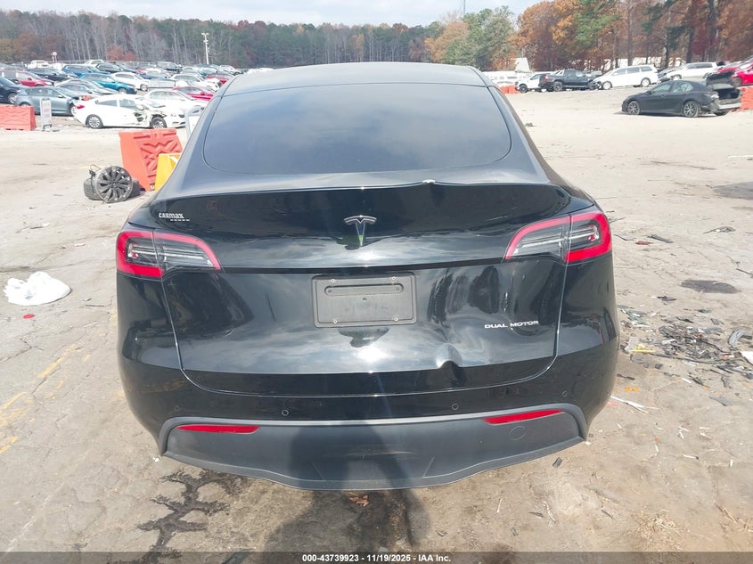 2021 Tesla Model Y Long Range Dual Motor All-Wheel Drive VIN: 5YJYGDEE4MF118554 Lot: 43739923