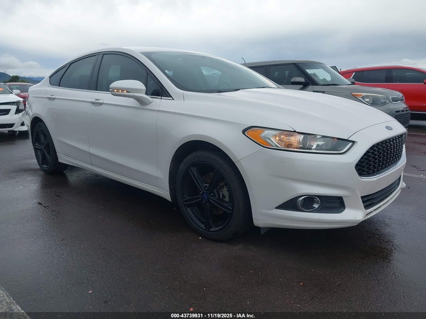 FORD FUSION SE