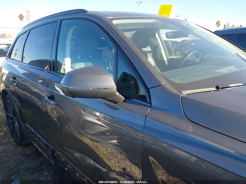 2021 Audi Q7 Prestige 55 Tfsi Quattro Tiptronic VIN: WA1VXBF79MD032133 Lot: 43740053