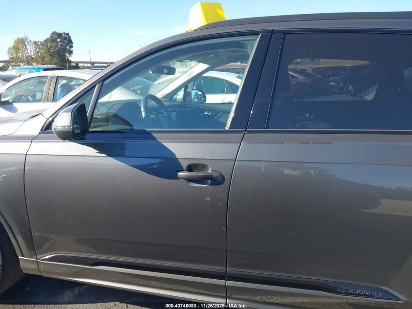 2021 Audi Q7 Prestige 55 Tfsi Quattro Tiptronic VIN: WA1VXBF79MD032133 Lot: 43740053