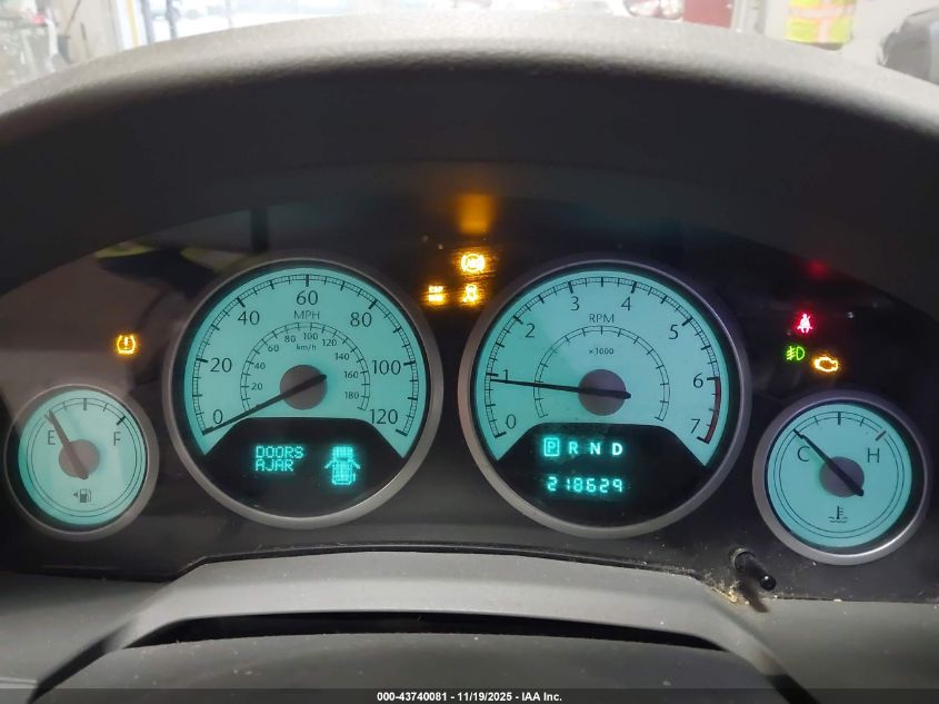 2008 Chrysler Town & Country Touring VIN: 2A8HR54P78R771255 Lot: 43740081