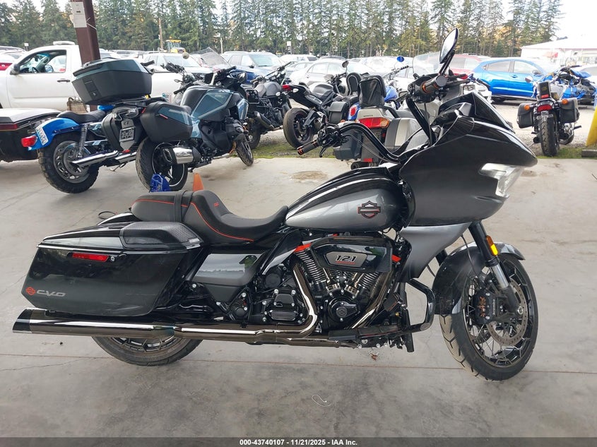 2025 Harley-Davidson Fltrxse VIN: 1HD1TC61XSB960574 Lot: 43740107