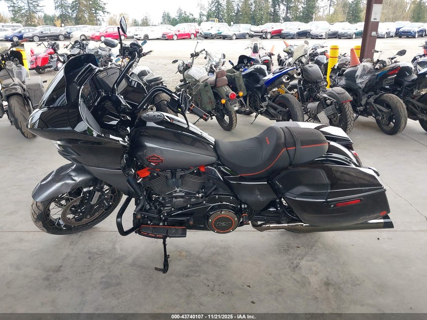 2025 Harley-Davidson Fltrxse VIN: 1HD1TC61XSB960574 Lot: 43740107