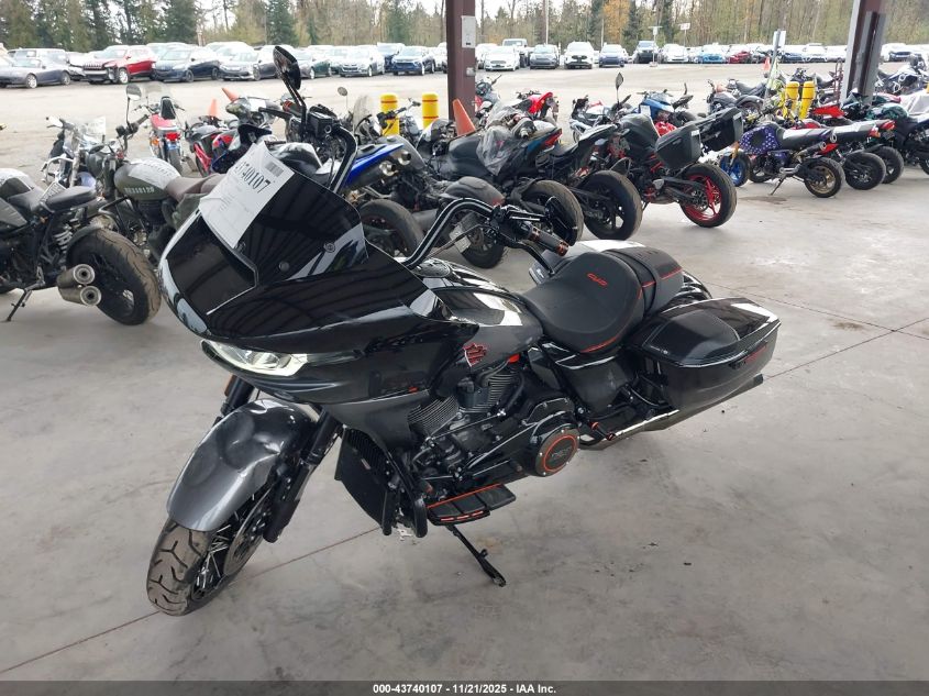 2025 Harley-Davidson FLTRXSE - 1HD1TC61XSB960574