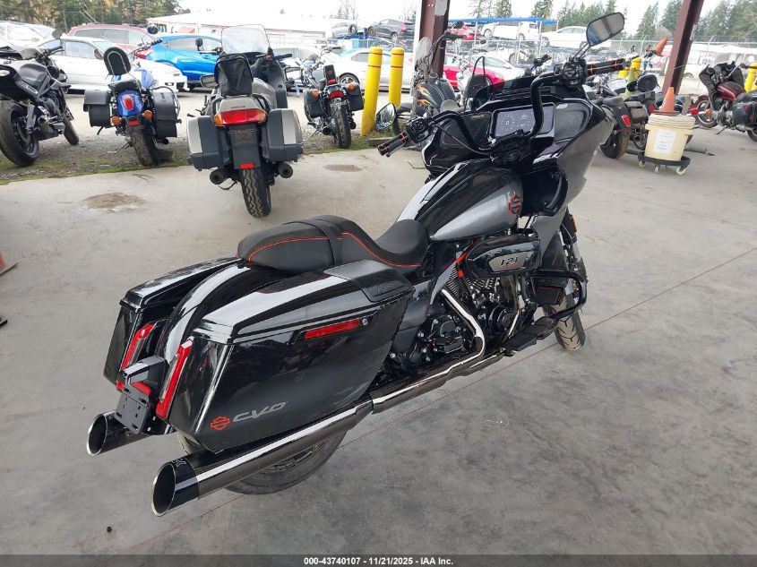 2025 Harley-Davidson FLTRXSE - 1HD1TC61XSB960574