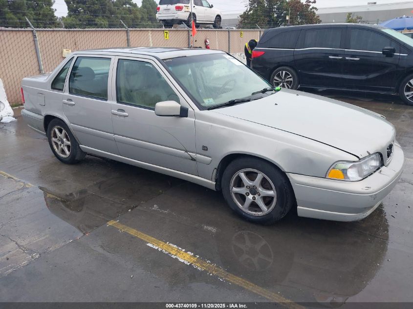 2000 Volvo S70 Se