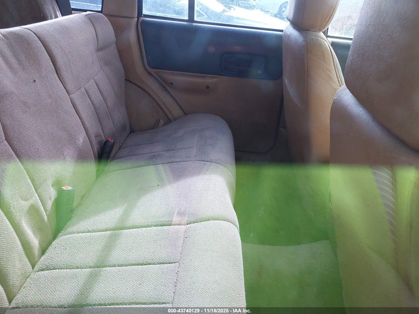 1998 Jeep Cherokee Classic/Limited/Sport VIN: 1J4FJ68S1WL155982 Lot: 43740129