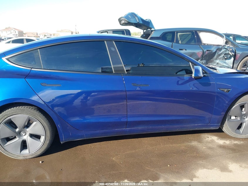 2022 Tesla Model 3 Long Range Dual Motor All-Wheel Drive VIN: 5YJ3E1EB2NF351807 Lot: 43740160