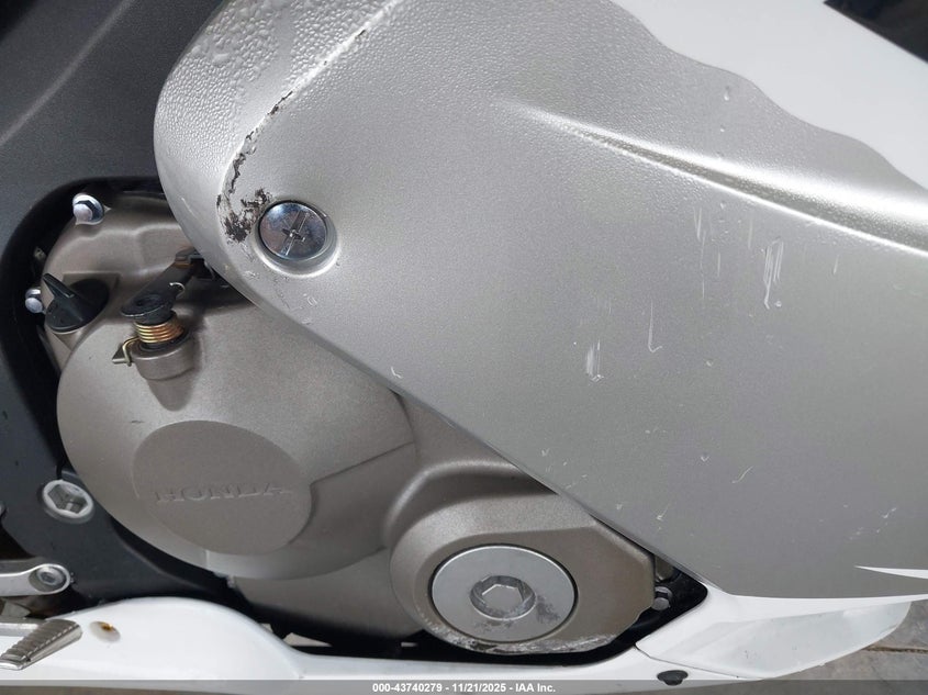 2003 Honda Cbr600 Rr VIN: JH2PC37063M000554 Lot: 43740279