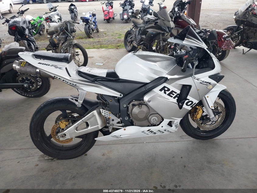 2003 Honda Cbr600 Rr VIN: JH2PC37063M000554 Lot: 43740279