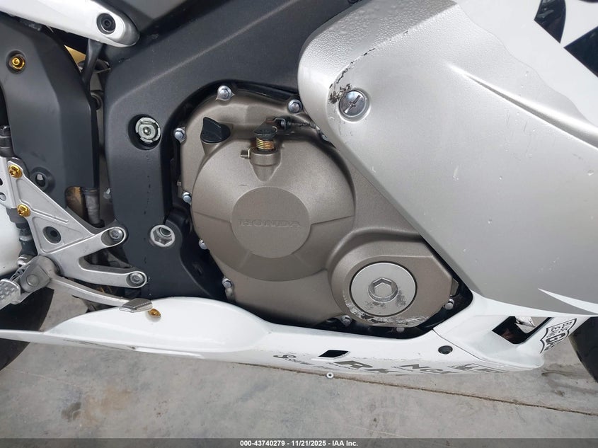 2003 Honda Cbr600 Rr VIN: JH2PC37063M000554 Lot: 43740279