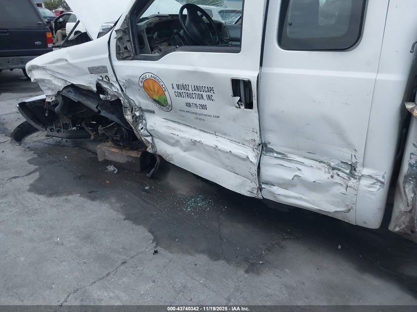 2001 Ford F-250 Lariat/Xl/Xlt VIN: 1FTNX20F21ED51885 Lot: 43740342