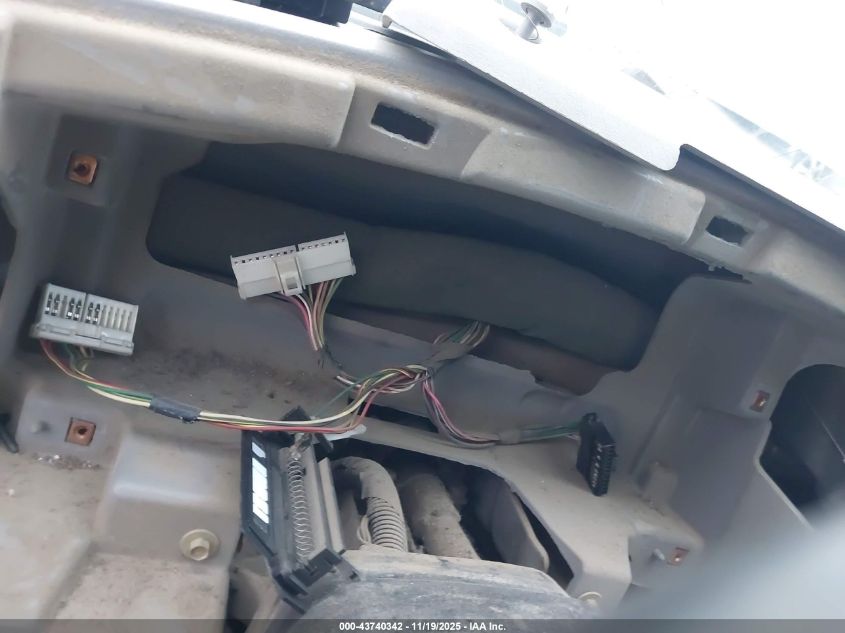 2001 Ford F-250 Lariat/Xl/Xlt VIN: 1FTNX20F21ED51885 Lot: 43740342