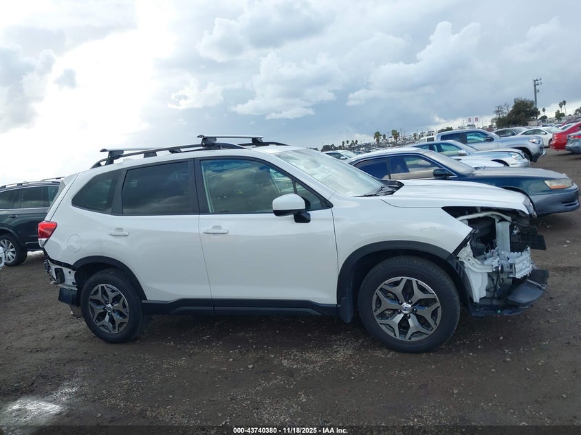 2022 Subaru Forester Premium VIN: JF2SKAEC5NH507160 Lot: 43740380