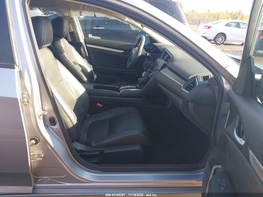 2019 HONDA CIVIC auction photo 5