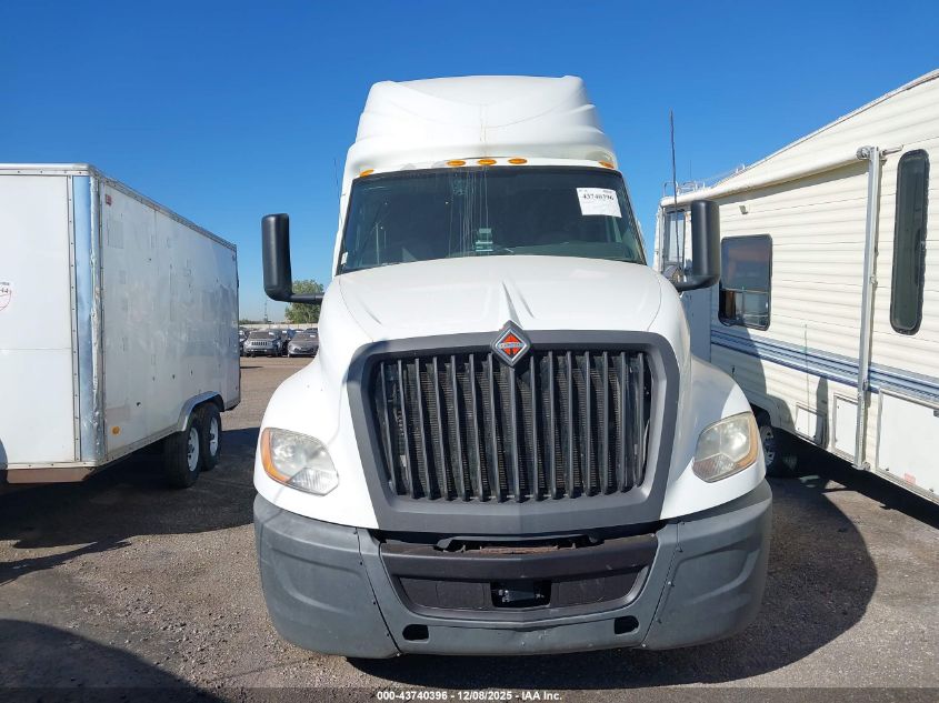 2018 International Lt VIN: 3HSDZAPR0JN355557 Lot: 43740396