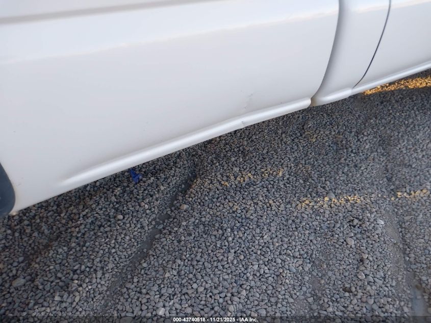 2006 Chevrolet Silverado 2500Hd Work Truck VIN: 1GCHC24U46E284683 Lot: 43740518