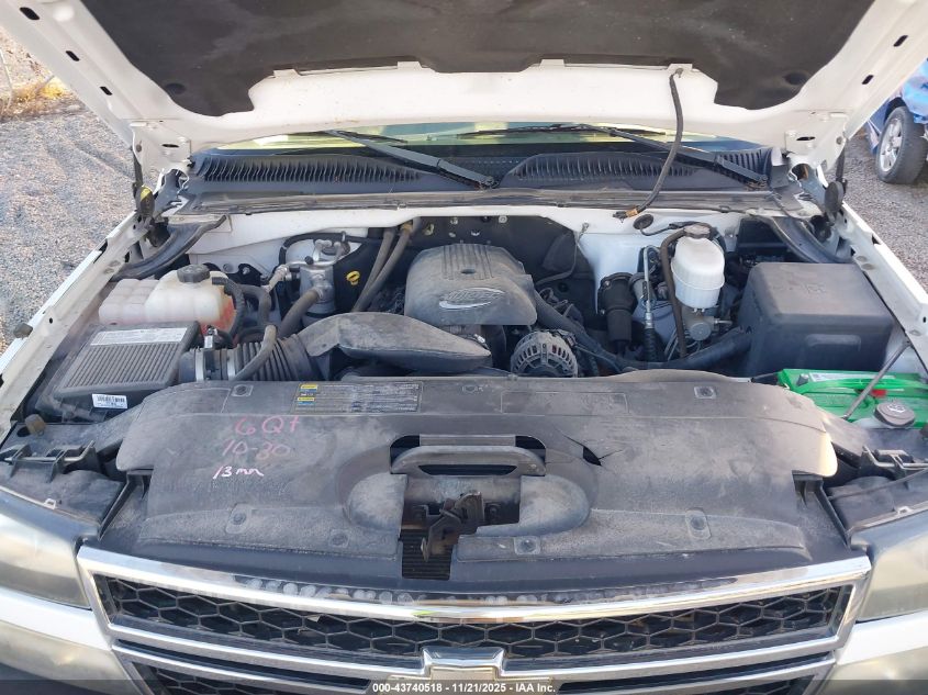 2006 Chevrolet Silverado 2500Hd Work Truck VIN: 1GCHC24U46E284683 Lot: 43740518