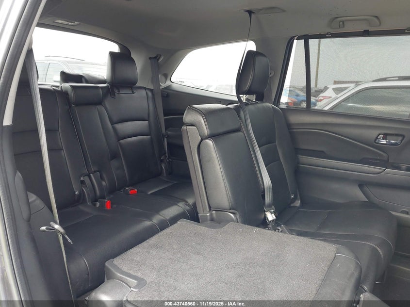 2016 Honda Pilot Touring VIN: 5FNYF6H95GB078356 Lot: 43740560