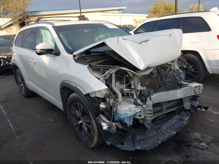 TOYOTA HIGHLANDER XLE V6