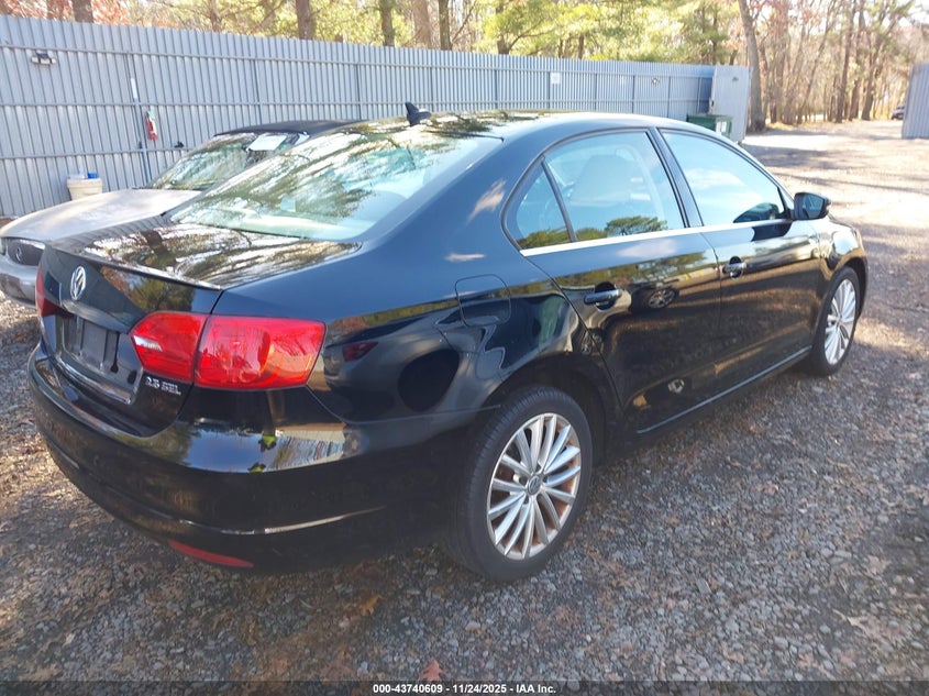 3VWLP7AJ7DM434960 2013 VOLKSWAGEN JETTA photo no. 4
