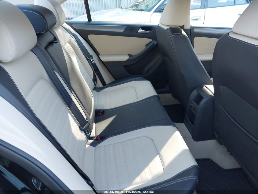 3VWLP7AJ7DM434960 2013 VOLKSWAGEN JETTA photo no. 8