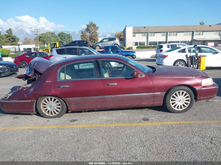 2004 Lincoln Town Car Signature VIN: 1LNHM81W64Y619231 Lot: 43740662