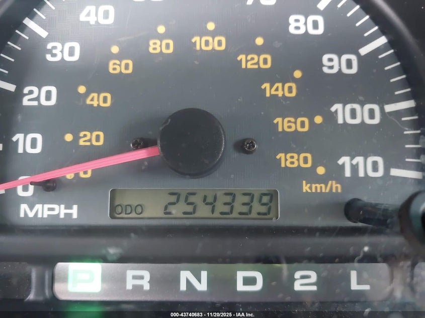 2000 Toyota 4Runner Limited V6 VIN: JT3GN87R1Y0167485 Lot: 43740683