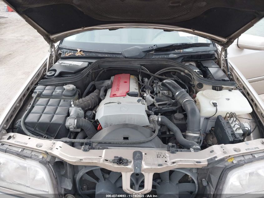 2000 Mercedes-Benz C 230 Kompressor VIN: WDBHA24G3YA815994 Lot: 43740693