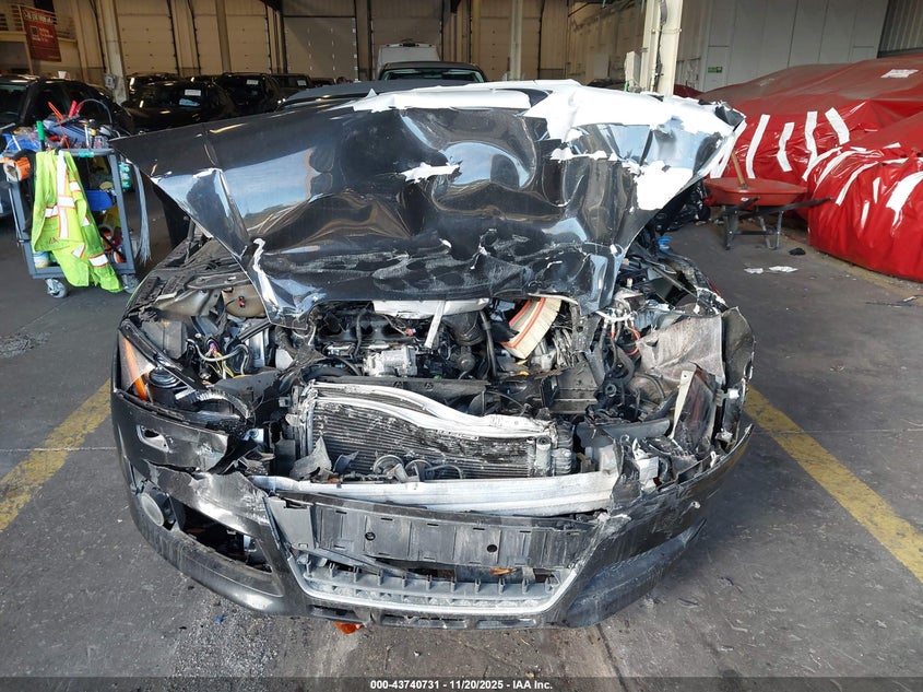 2010 Audi Tt 2.0T Premium VIN: TRU4FAFK9A1023423 Lot: 43740731