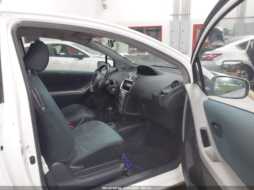 JTDJT923785212187 2008 TOYOTA YARIS photo no. 5