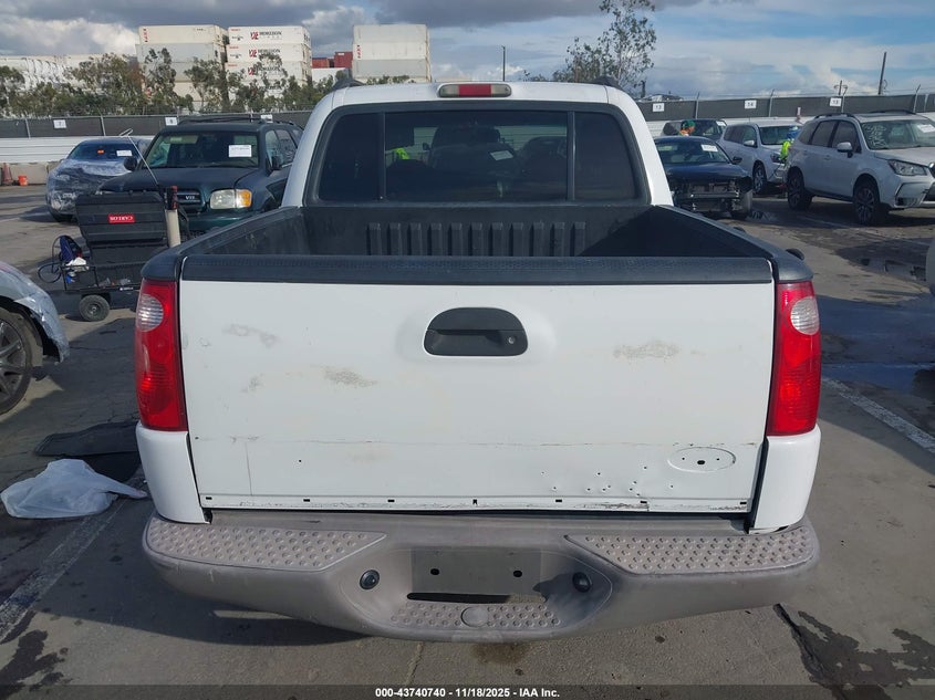 2001 Ford Explorer Sport Trac VIN: 1FMZU67E41UC08243 Lot: 43740740