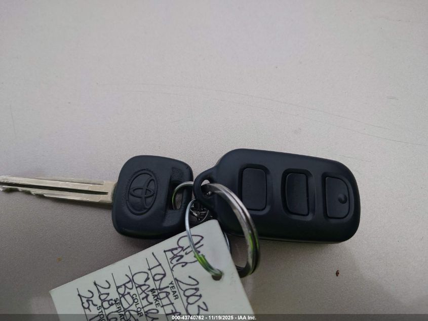 2003 Toyota Camry Le VIN: 4T1BE32K93U208686 Lot: 43740762