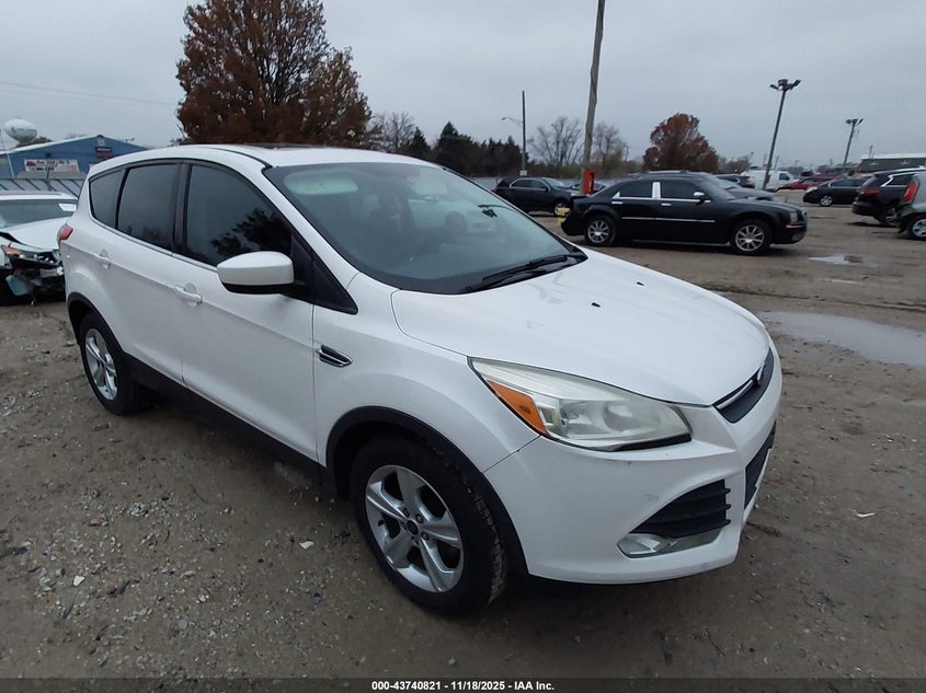 FORD ESCAPE SE